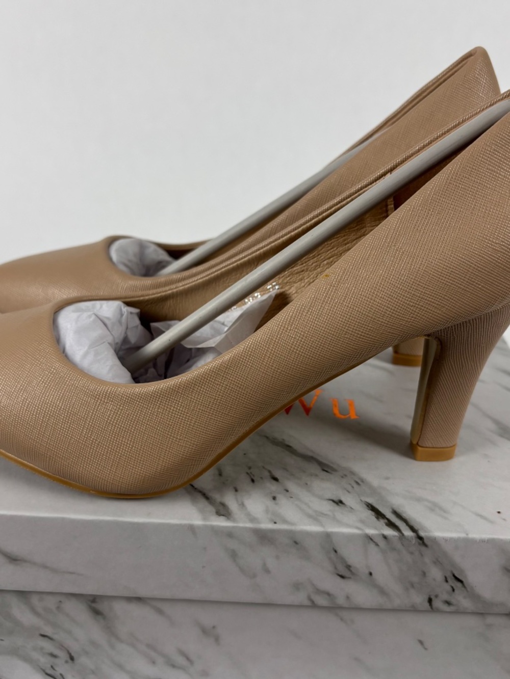 New WuORWu Women's Closed Toe 3-inch Heel Pumps - Picture 4 of 8
